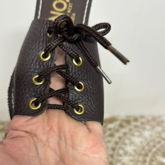 Kino Brown Sandals with Lace Detailing and Flat Sole Made in USA - Picture 6 of 10